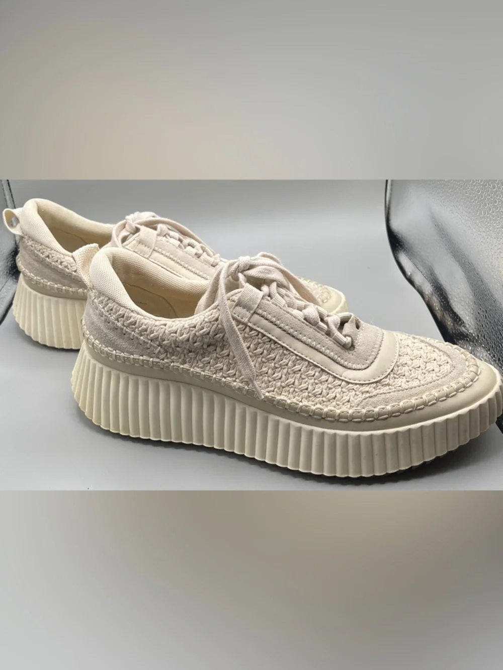 Dolce Vita Dolen Sneakers  woman's in Sandstone Knit Size 10